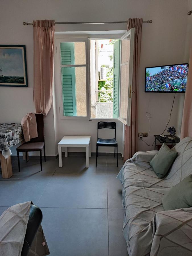 Ferienwohnung Ευχάριστο Σπίτι Στο Κέντρο Της Πόλης Του Ναυπλίου. Nafplio Exterior foto
